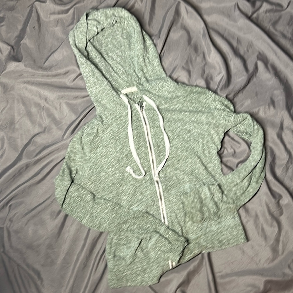Zip up sweater~ Aeropostale~ XS